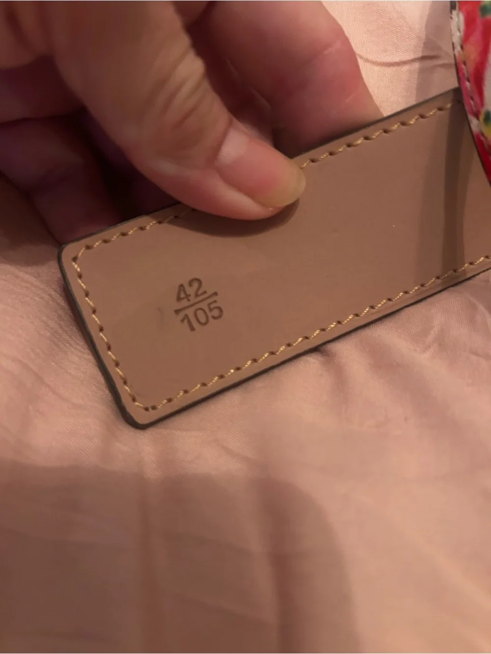 Gucci Floral Monogram GG Buckle Belt in Pink and Brown - Picture 4 of 6